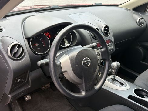 Used 2010 Nissan Rogue S w/ 360 Degree Value Pkg FWD image 4