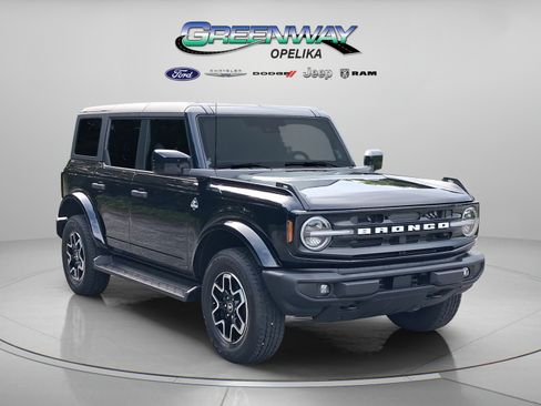 Used 2026 Ford Bronco Outer Banks AWD/4WD image 1