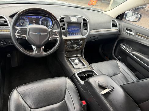 Used 2016 Chrysler 300 C RWD image 22
