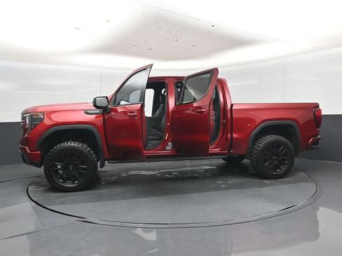 Used 2024 GMC Sierra 1500 AT4 w/ Technology Package AWD/4WD image 57
