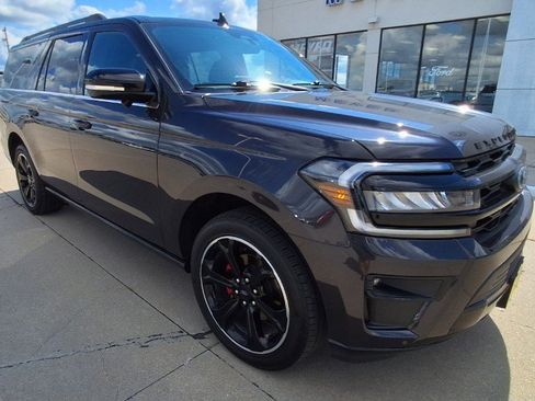 Used 2024 Ford Expedition Max Limited AWD/4WD image 2