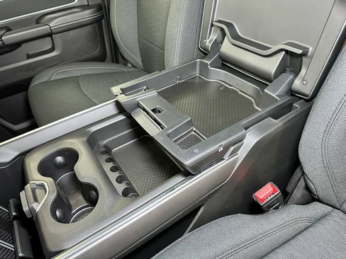 New 2026 RAM 2500 Big Horn AWD/4WD image 31