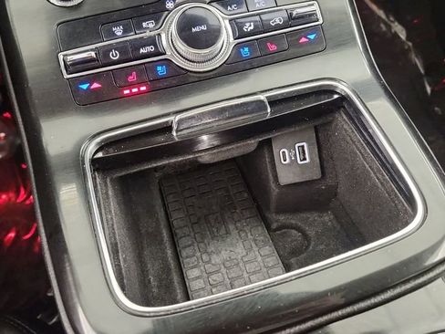 Used 2022 Lincoln Nautilus Reserve w/ Luxury Package image 18