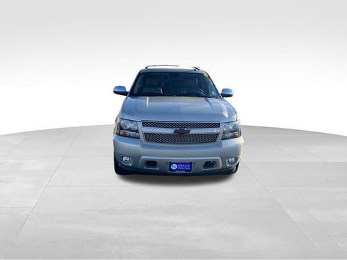 Used 2013 Chevrolet Suburban LTZ image 9