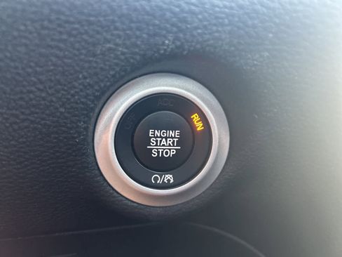 Used 2022 Chrysler Pacifica Limited w/ S Appearance Package image 27