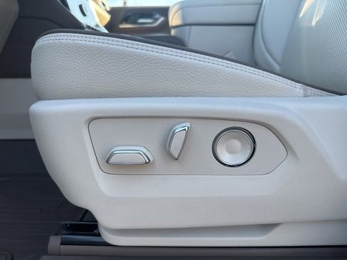 New 2026 GMC Yukon Denali w/ Sun & Power Step Package AWD/4WD image 26