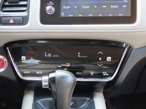 Used 2019 Honda HR-V EX-L image 30