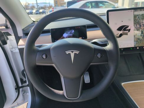 Used 2021 Tesla Model Y Performance image 19