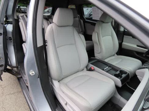 Used 2018 Honda Odyssey EX-L image 18