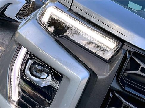 Used 2025 GMC Canyon Elevation w/ Convenience Package image 27