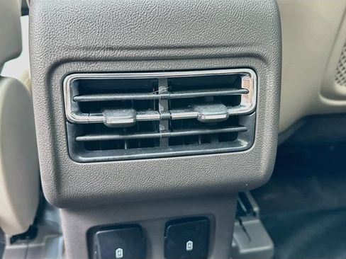 Used 2023 Lincoln Corsair AWD w/ Equipment Group 101A image 31