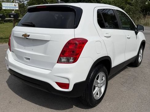 Used 2021 Chevrolet Trax LS w/ Tint and Cruise Package FWD image 9