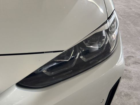 Used 2023 BMW i4 eDrive35 RWD image 9