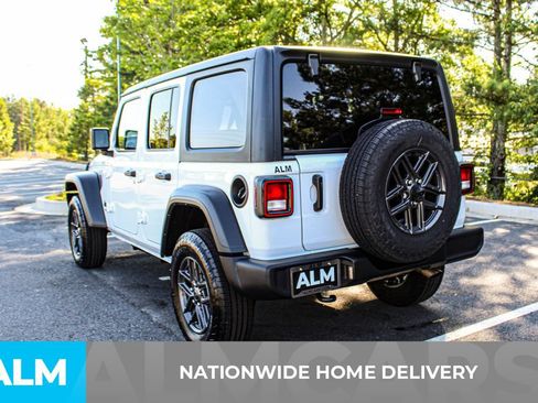 Used 2025 Jeep Wrangler Unlimited Sport AWD/4WD image 5