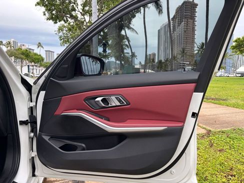 Used 2023 BMW 330i Sedan w/ M Sport Package image 14