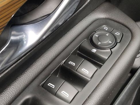 Used 2020 GMC Terrain SLE w/ Driver Convenience Package image 27