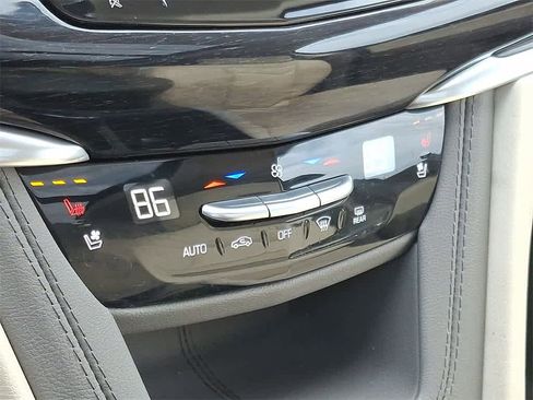 Used 2024 Cadillac XT6 Premium Luxury w/ Technology Package image 17