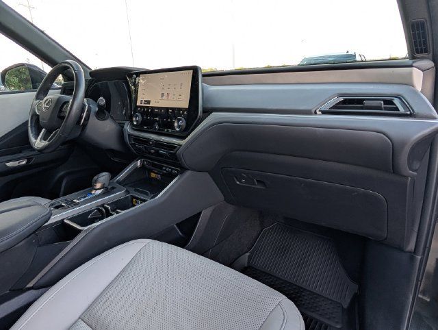 Used 2025 Lexus TX 350 AWD w/ Technology Package image 33