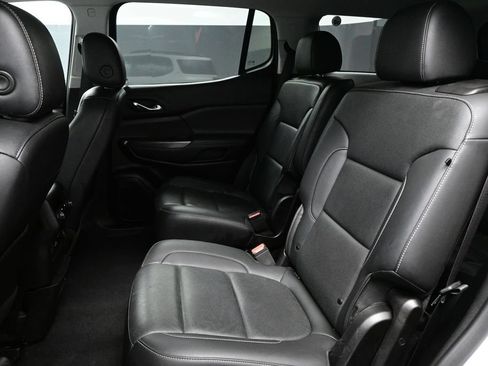 Used 2023 GMC Acadia SLT w/ Elevation Edition FWD image 31
