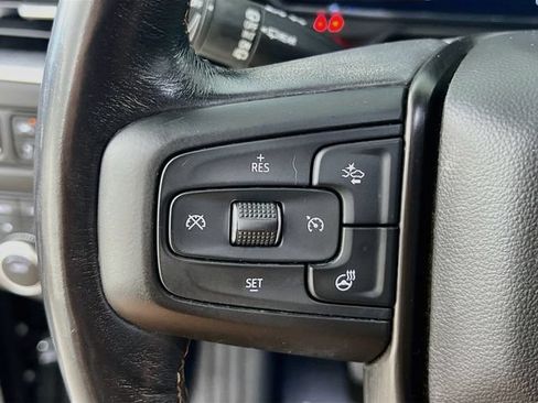 Used 2023 GMC Yukon XL AT4 w/ Technology Package AWD/4WD image 13