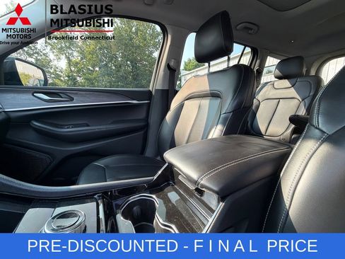 Used 2023 Jeep Grand Cherokee L Limited AWD/4WD image 27