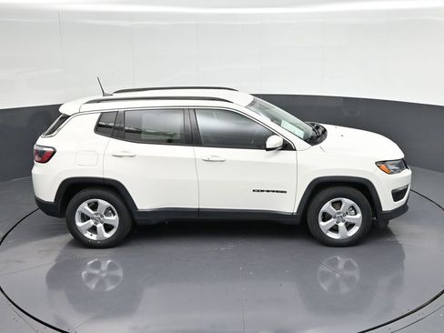 Used 2020 Jeep Compass Latitude FWD image 20