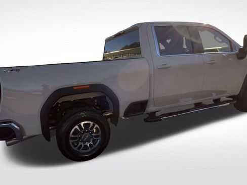 New 2026 GMC Sierra 3500 SLE w/ SLE Value Package image 11