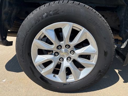 Used 2020 Chevrolet Silverado 1500 Custom w/ Custom Value Package AWD/4WD image 23