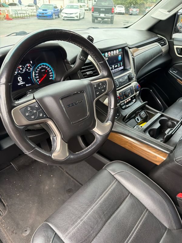 Used 2019 GMC Yukon Denali w/ Open Road Package AWD/4WD image 2