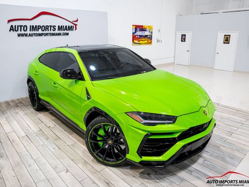 Used 2022 Lamborghini Urus AWD/4WD image 24