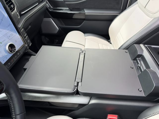 Used 2025 Ford F150 Lightning Platinum AWD/4WD image 47