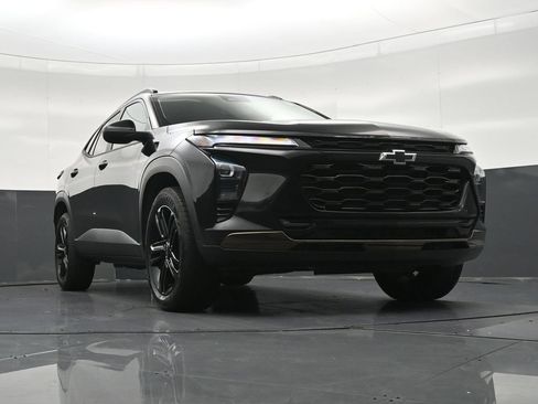Used 2025 Chevrolet Trax ACTIV w/ Driver Confidence Package FWD image 29