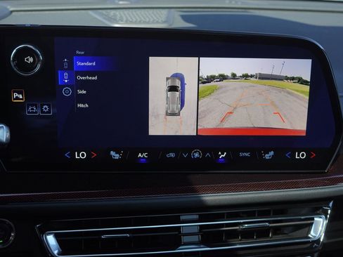 New 2026 Chevrolet Traverse Z71 w/ Enhanced Driving Package image 24