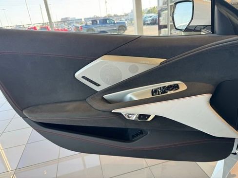 Used 2023 Chevrolet Corvette Stingray Premium Cpe w/ Z51 Performance Package image 17
