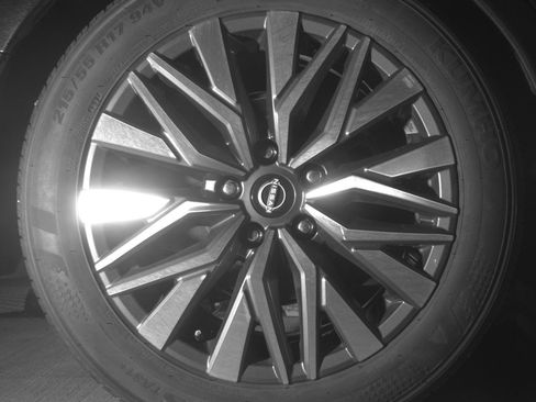 Used 2025 Nissan Altima 2.5 SV FWD image 15