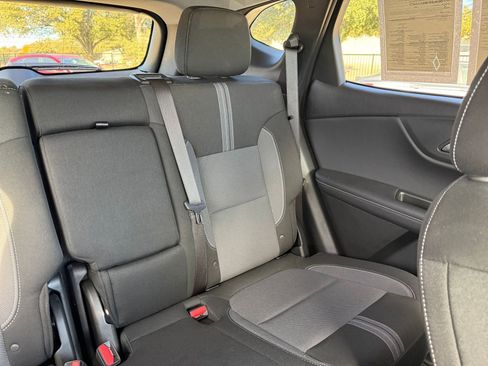 Used 2025 Chevrolet Blazer LT image 37