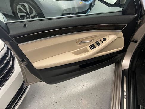Used 2011 BMW 535i Sedan image 25