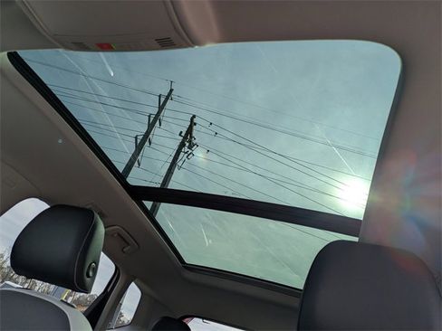 New 2026 Volkswagen Taos SE image 21