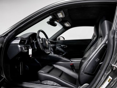 Used 2014 Porsche 911 Carrera image 19