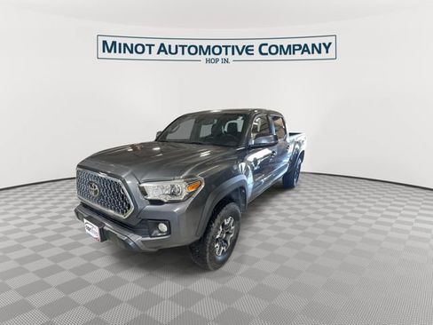 Used 2019 Toyota Tacoma TRD Off-Road AWD/4WD image 4