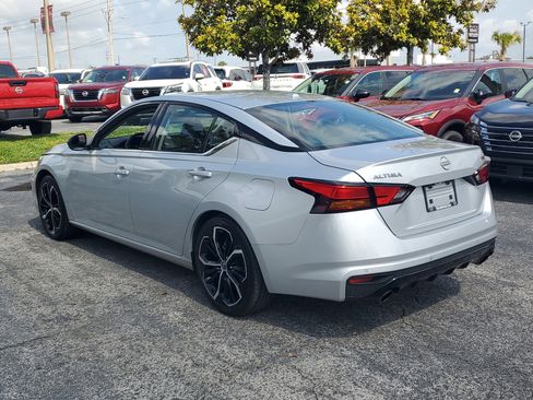 Certified 2024 Nissan Altima 2.5 SR FWD image 6