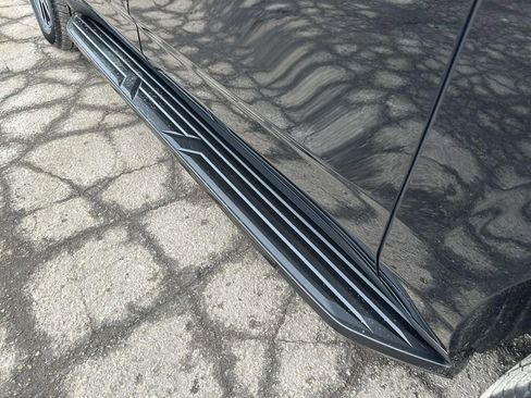 Used 2023 GMC Yukon XL AT4 image 13