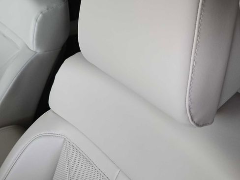 Used 2025 Hyundai Santa Fe SEL image 14