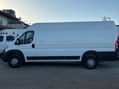 Used 2023 RAM ProMaster 3500 w/ Driver Convenience Group image 4