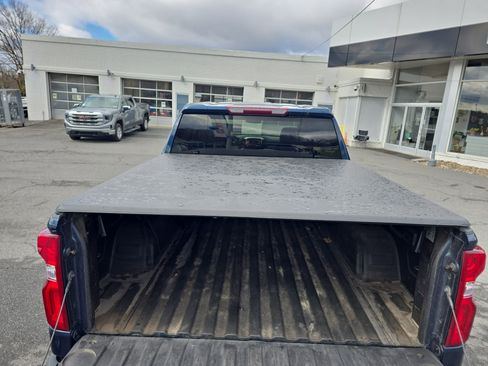 Used 2021 Chevrolet Silverado 1500 RST image 6