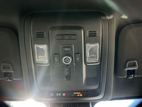 Used 2024 Chevrolet Tahoe Premier image 34