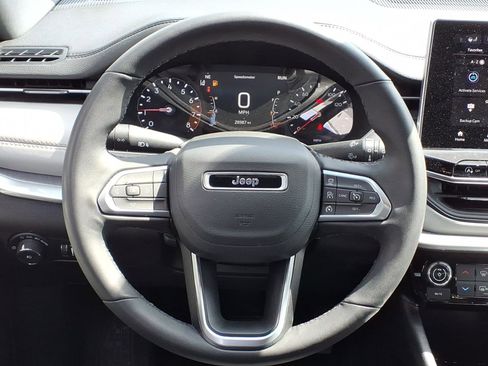 Used 2025 Jeep Compass Limited AWD/4WD image 19