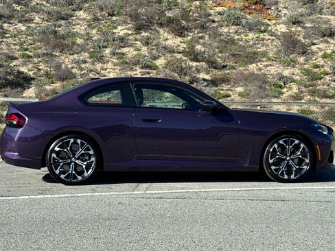 Used 2025 BMW 230i Coupe w/ M Sport Package image 6