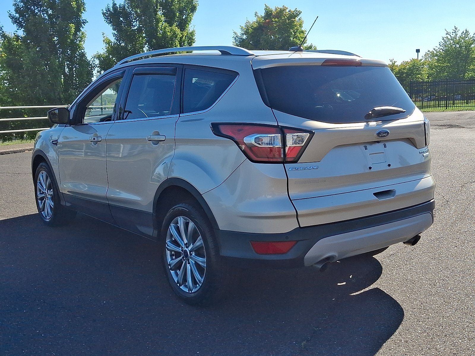 Used 2017 Ford Escape Titanium FWD image 4