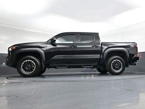 Used 2024 Toyota Tacoma TRD Off-Road w/ TRD Off Road Upgrade Package image 39